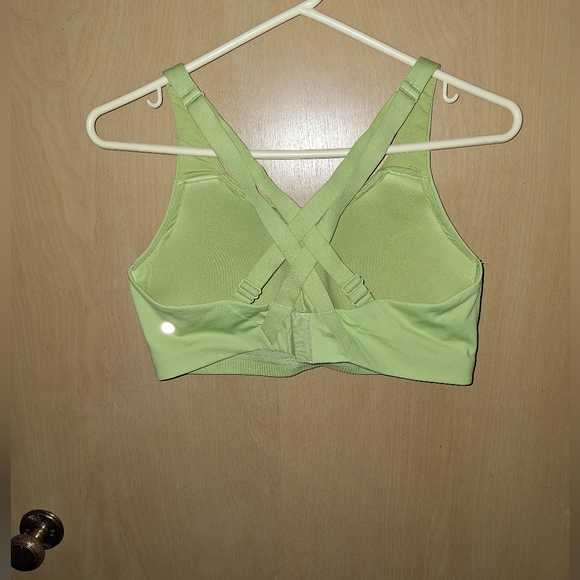 Lululemon Green Sports Bra Size 38D - Picture 2 of 4